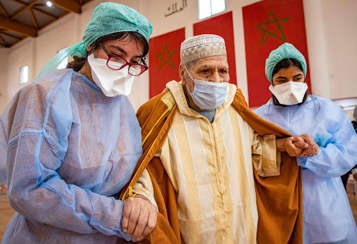 المغرب يسجل ارتفاعا كبيرا في عدد الوفيات والإصابات اليومية بكورونا